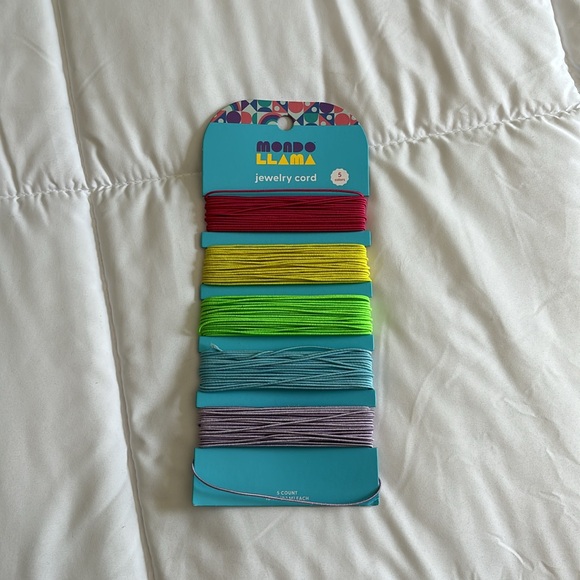 Stretchy friendship bracelet string - Picture 1 of 4